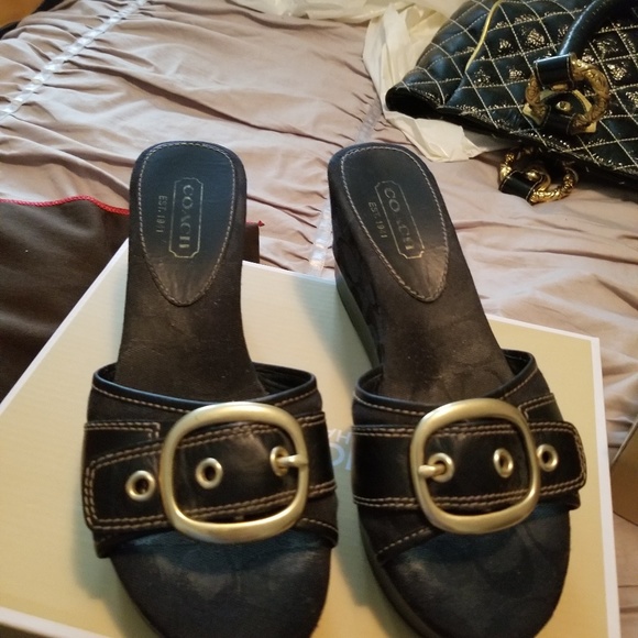 Shoes - Picture 1 of 4